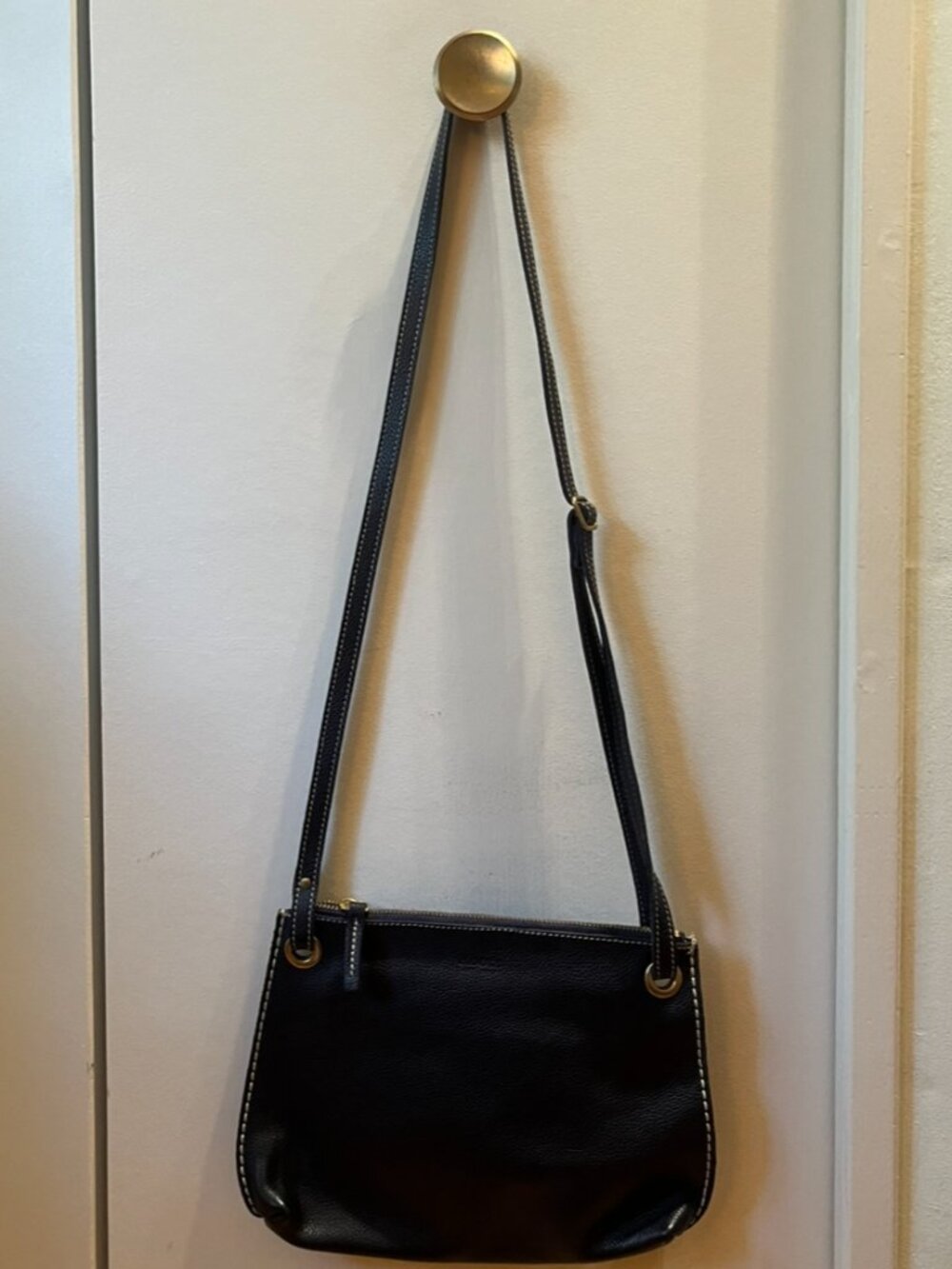 Roots Edie Crossbody Bag (Dark Blue)